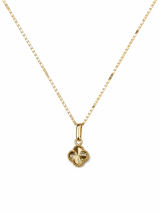 18K Gold Clover Pendant Necklace – 19.7” Lightweight Chain