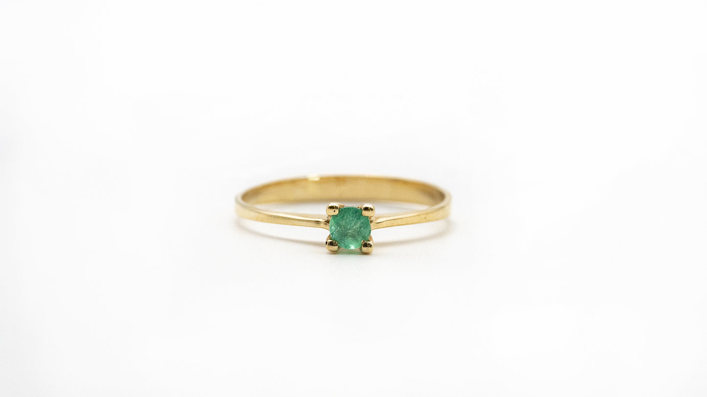 18k Gold Promise Ring with Natural Emerald