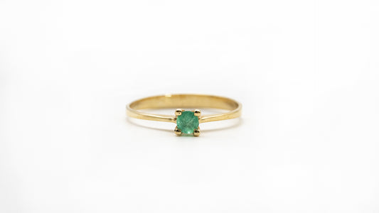 18k Gold Promise Ring with Natural Emerald