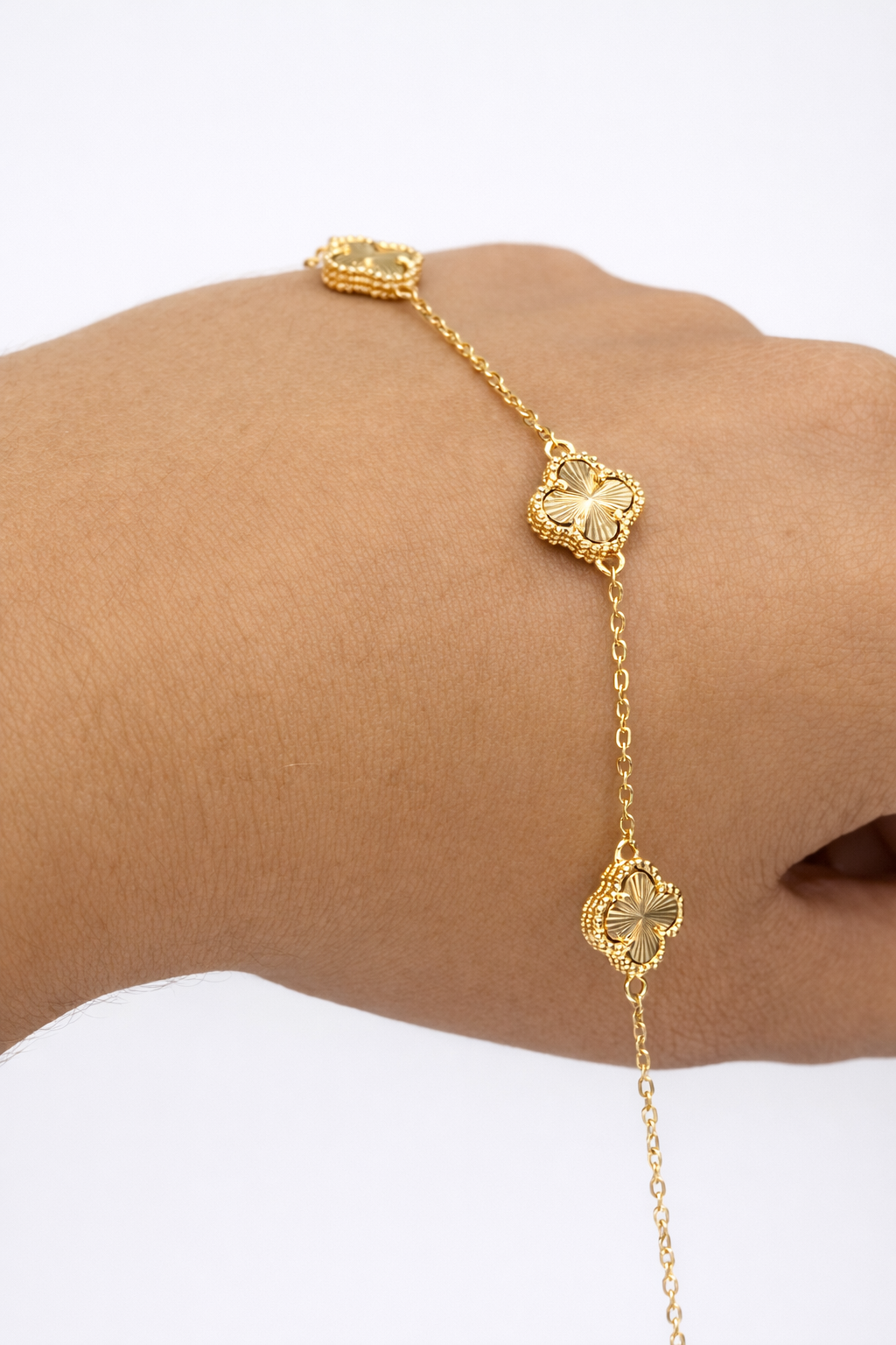 Pulsera Trébol en Oro 18 Kilates – 6 Inches
