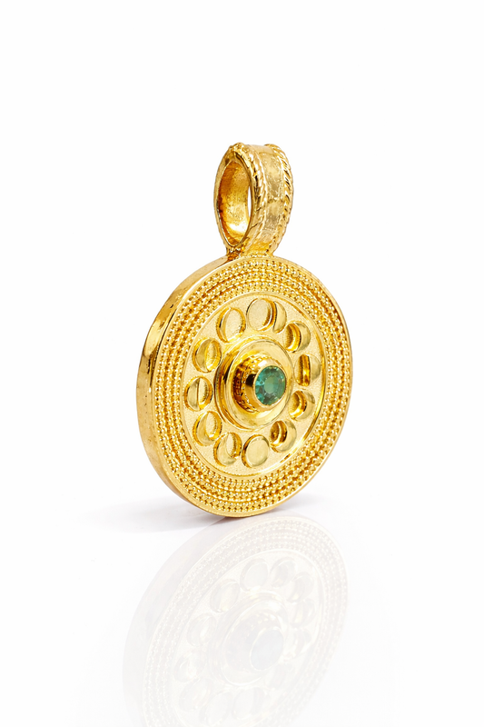 Moon Phase Pendant in 18K Gold with Natural Emerald – Exclusive Vulcany Design