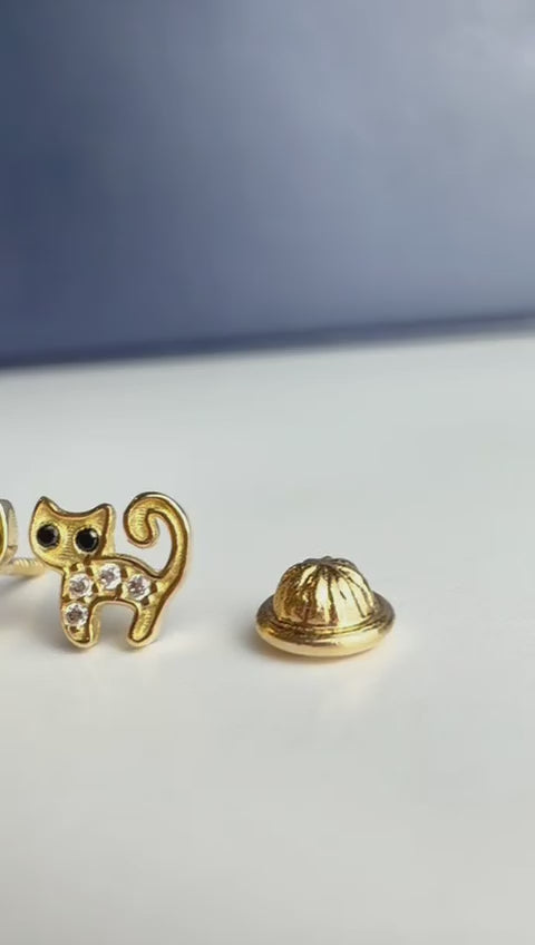 Kitty Stud Earrings – 6mm Gold Cat Earrings with Black & White Zircon